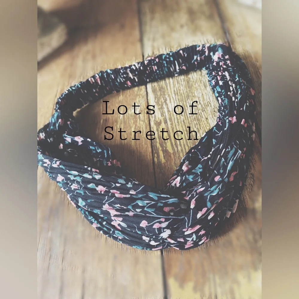 Artisan Made Headband & Neck Wrap Tiny Floral - Picture 2 of 10